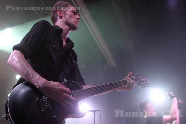 DIE KRUPPS - 2015-09-15 - PARIS - Divan du Monde - Jürgen Engler